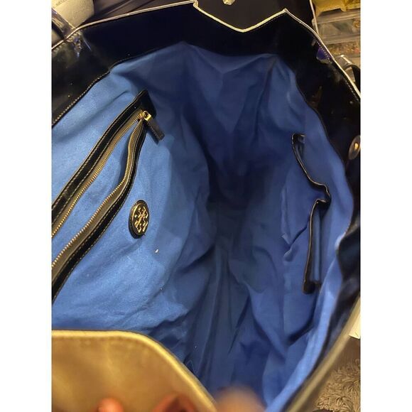 Tory burch patent leather black perforated logo tote bag/purse/pocketbook - Picture 11 of 11